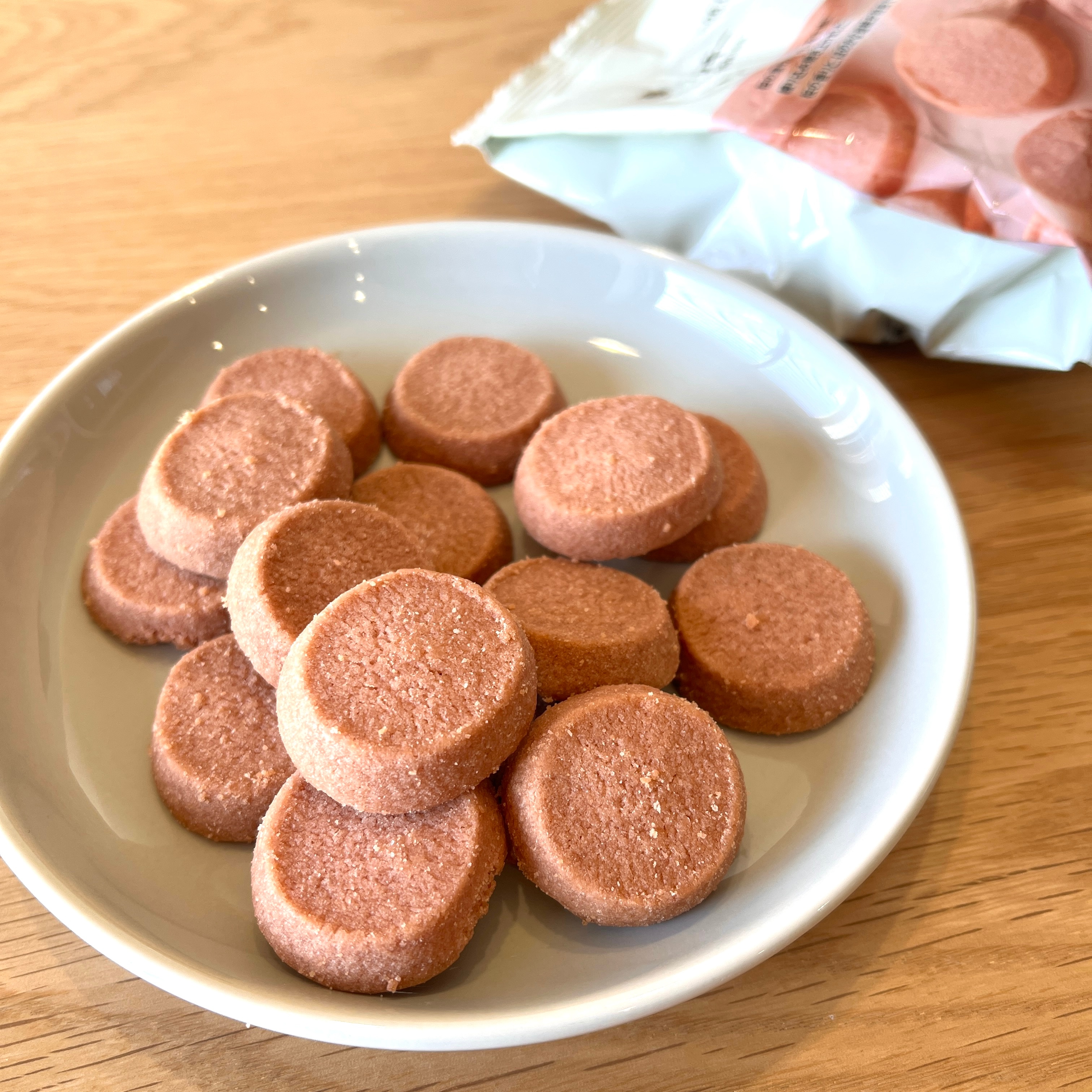 新商品 ｜一足先に春を。今年も桜のお菓子が登場_pe60B8