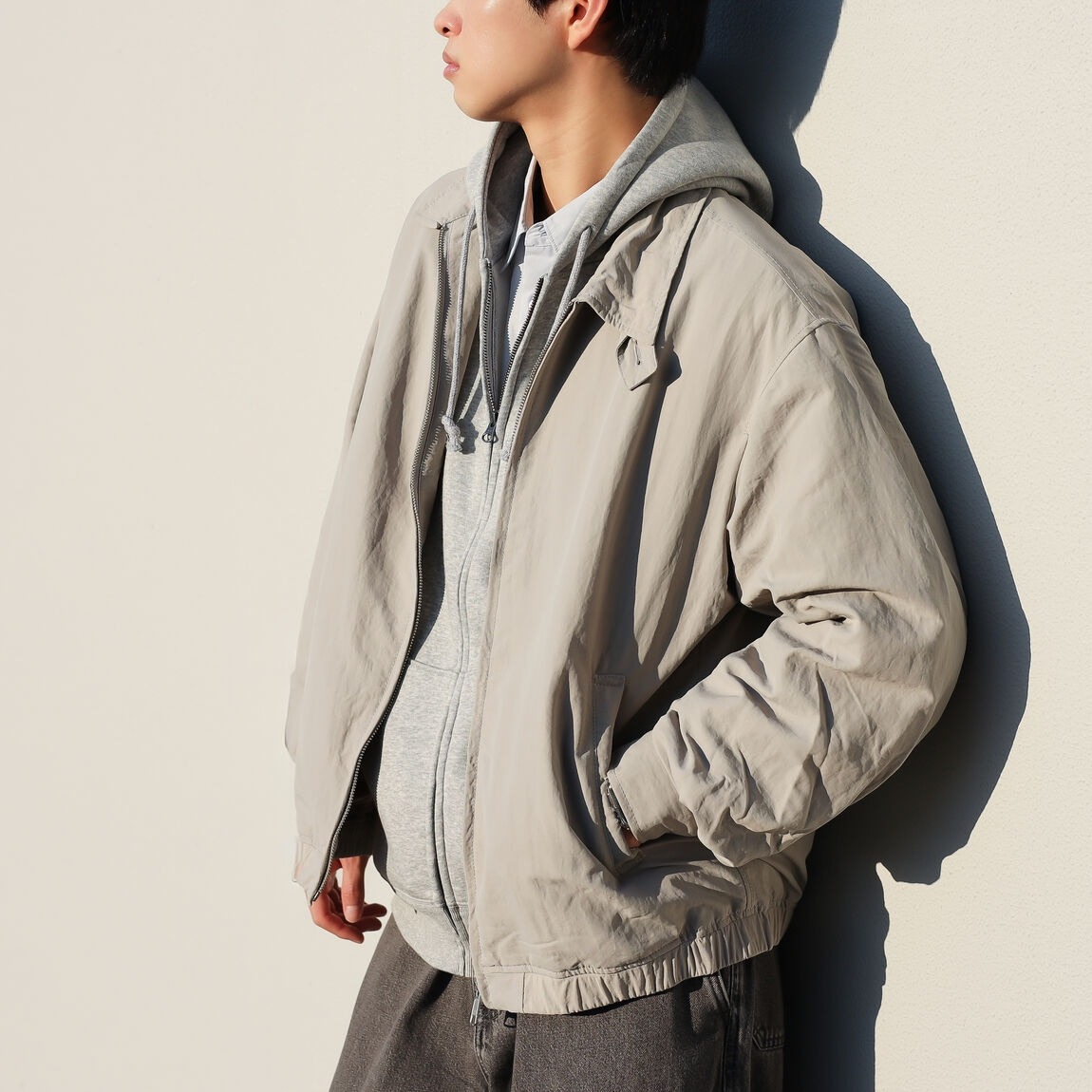 【スタッフコーディネート】絶妙な生地感で重ね着しやすい、スウェットスタイル_9IkR02