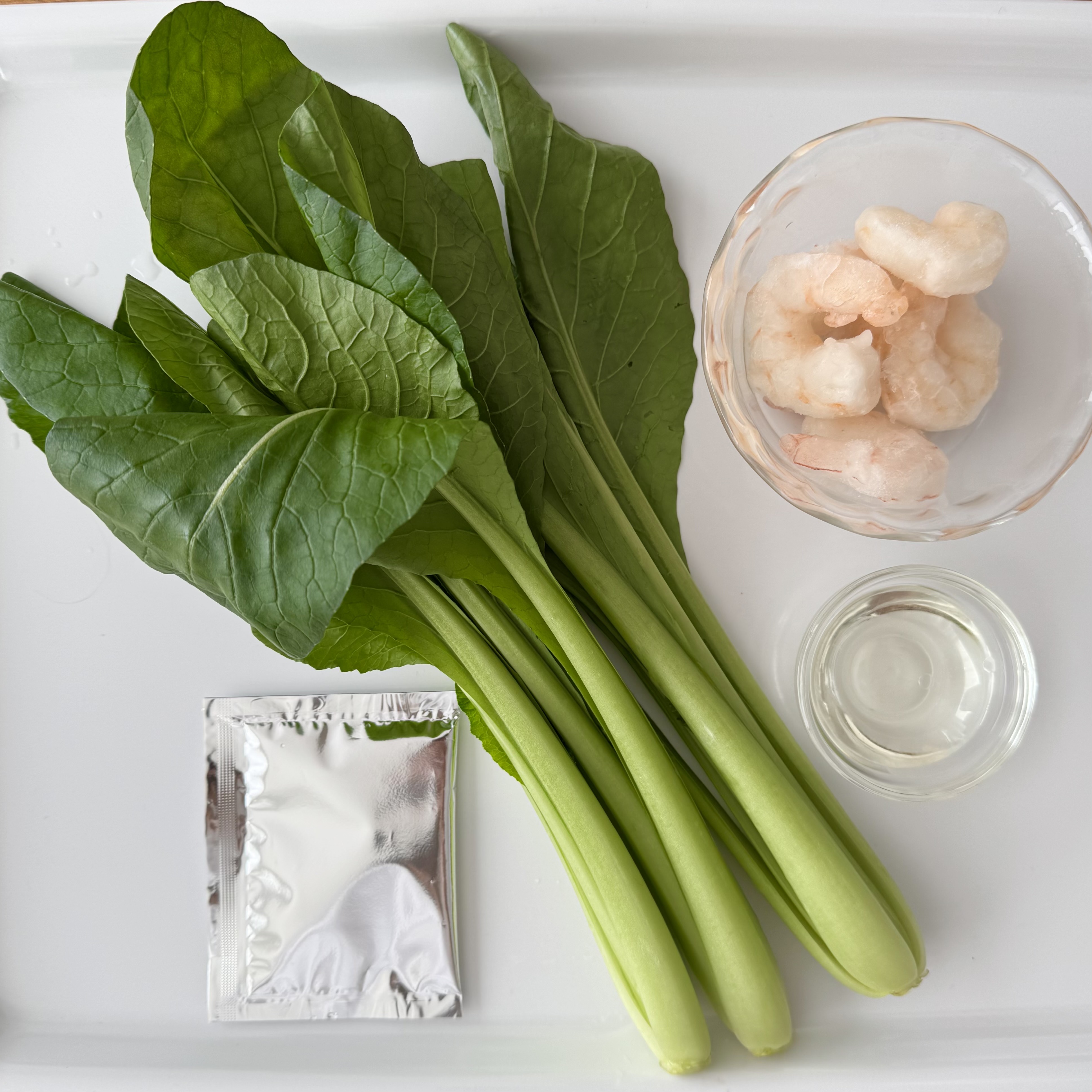 味がきまる「青菜炒めの素」で作る野菜炒めとチャーハン_A35uk1