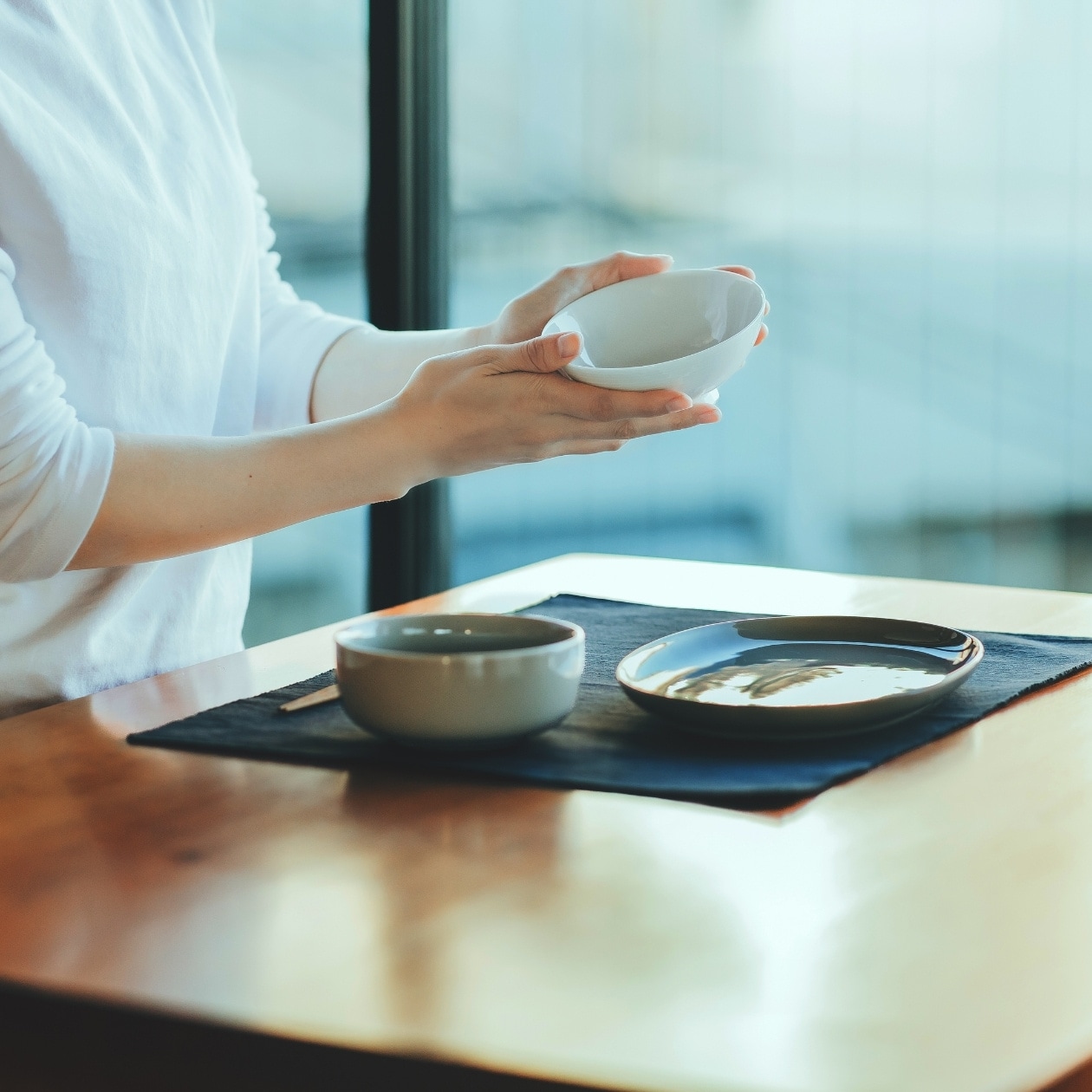 お腹のハリや便秘に。冬の腸内環境を整えるセルフケア_D7nDpe