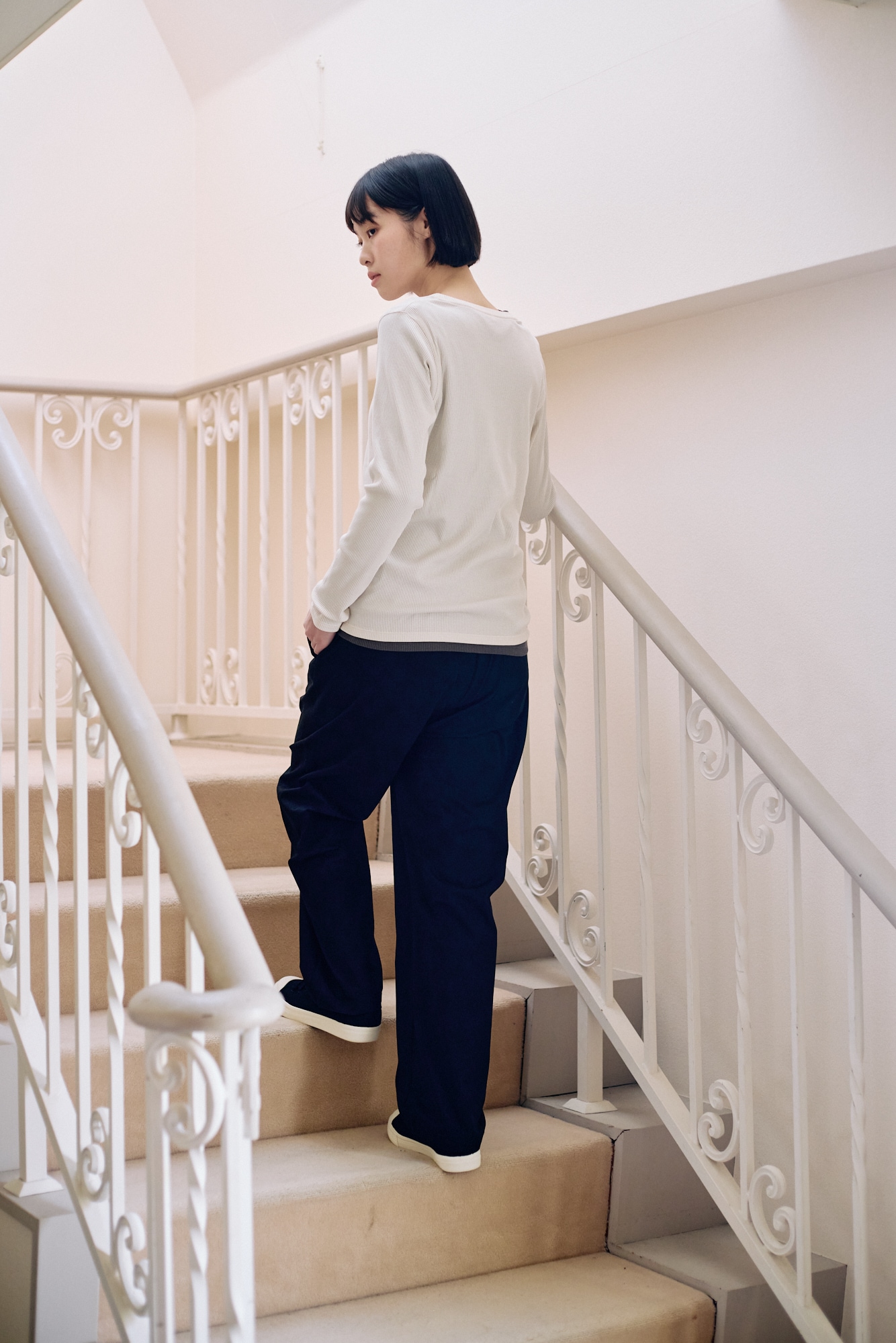 アクティブからくつろぎまで。頼れる「イージーパンツ」｜ 着まわしたい、定番服_7mgshg