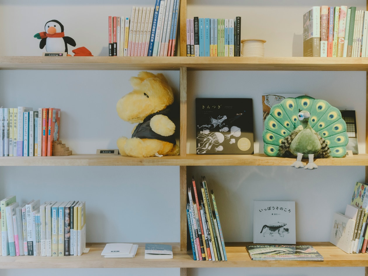 「ぬいぐるみを洗う人はやさしい」飯村諭さん | ふっくらパイルフェイスタオル ほか_9au0jj