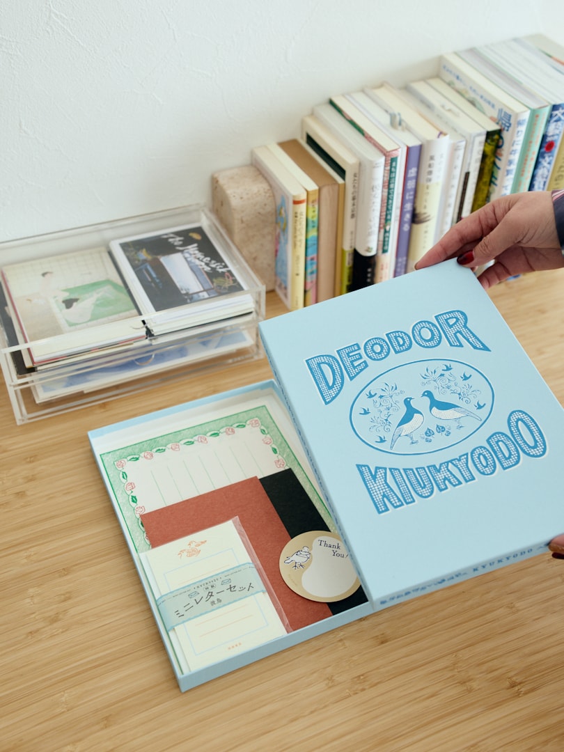 女性二人暮らし、二十年。名前のつかない関係の中で考えた。「“普通”の暮らしってなんだろう」はらだ有彩さん_hWyl3m