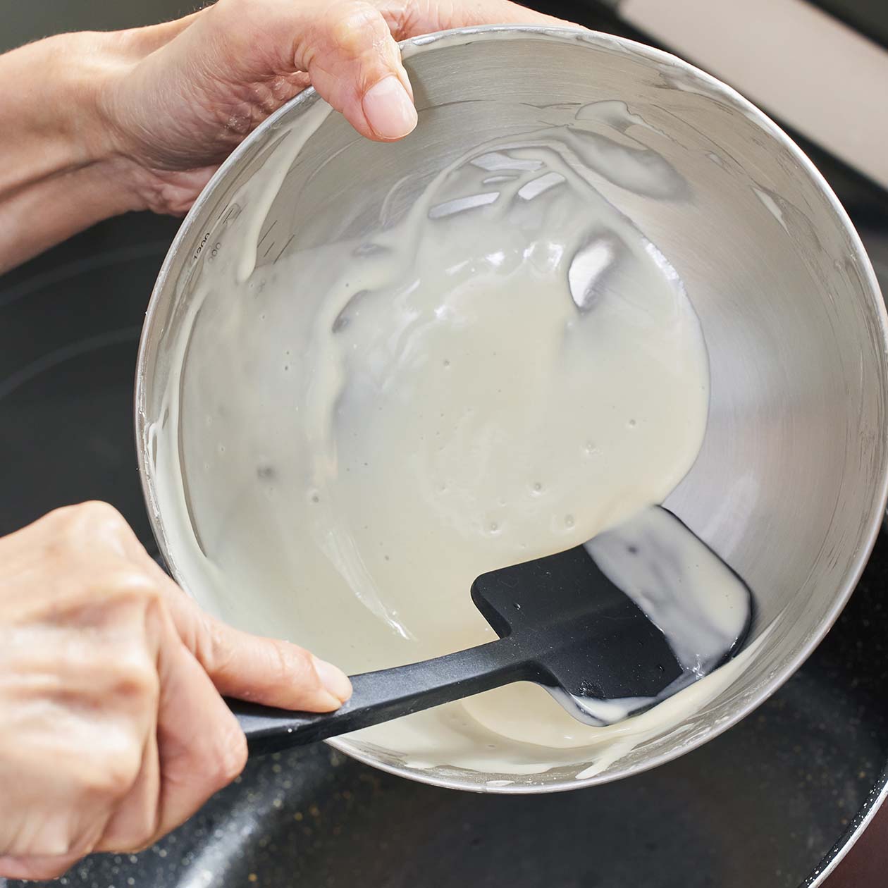 シリコーンのキッチンツールがもたらす、三つの良いこと_VS58QT