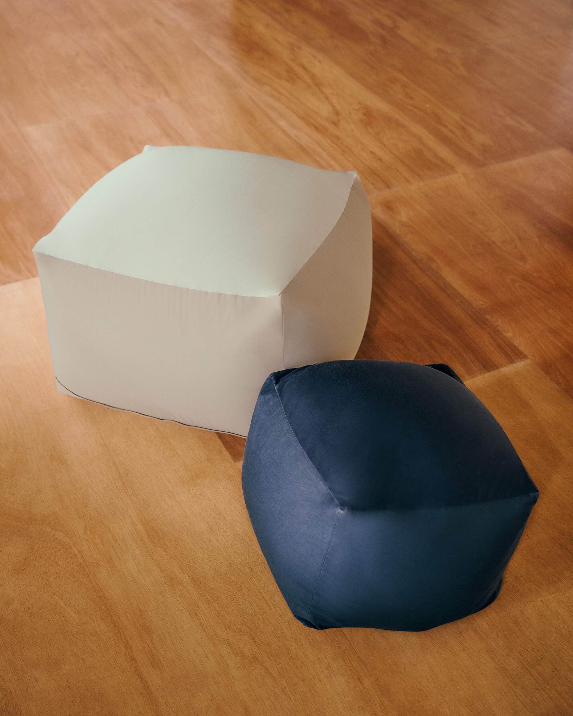 かたちを決めない、自由なくつろぎ ｜ 体にフィットするソファ_PD1wML