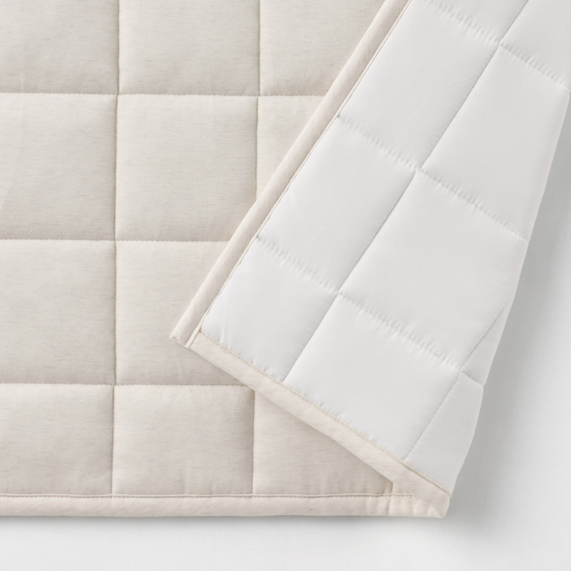 ひんやり綿　キルティングラグ　アイボリー