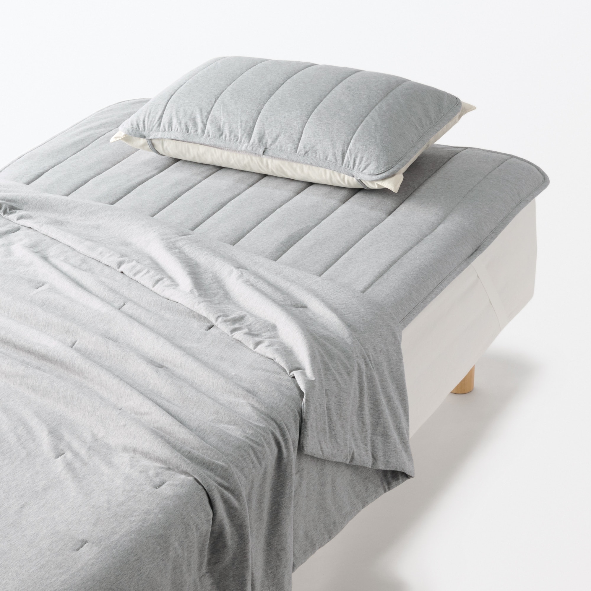 ひんやり綿　寝具