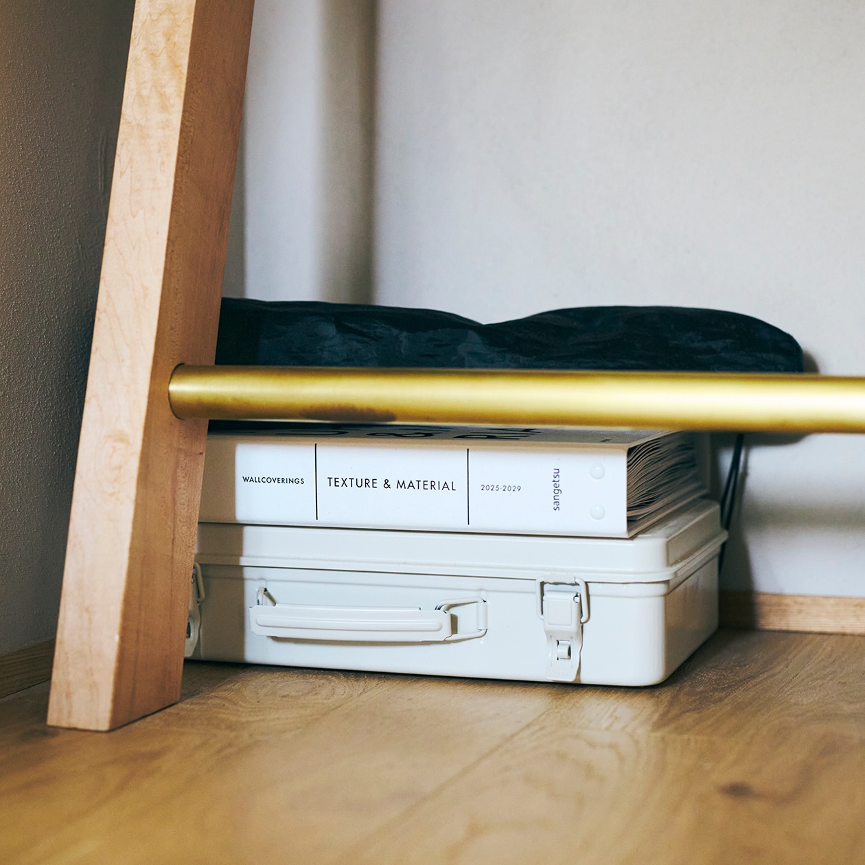 住みたい空間をつくりあげた部屋 ｜ スタッキングシェルフ、ステンレス ユニットシェルフ ほか_crscW0