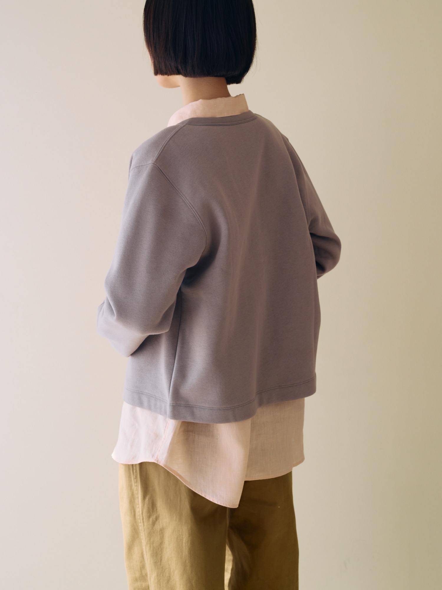 洗いざらしの風合いを楽しむ、涼やかな「リネンシャツ」 ｜  着まわしたい、定番服_x3Nkqs