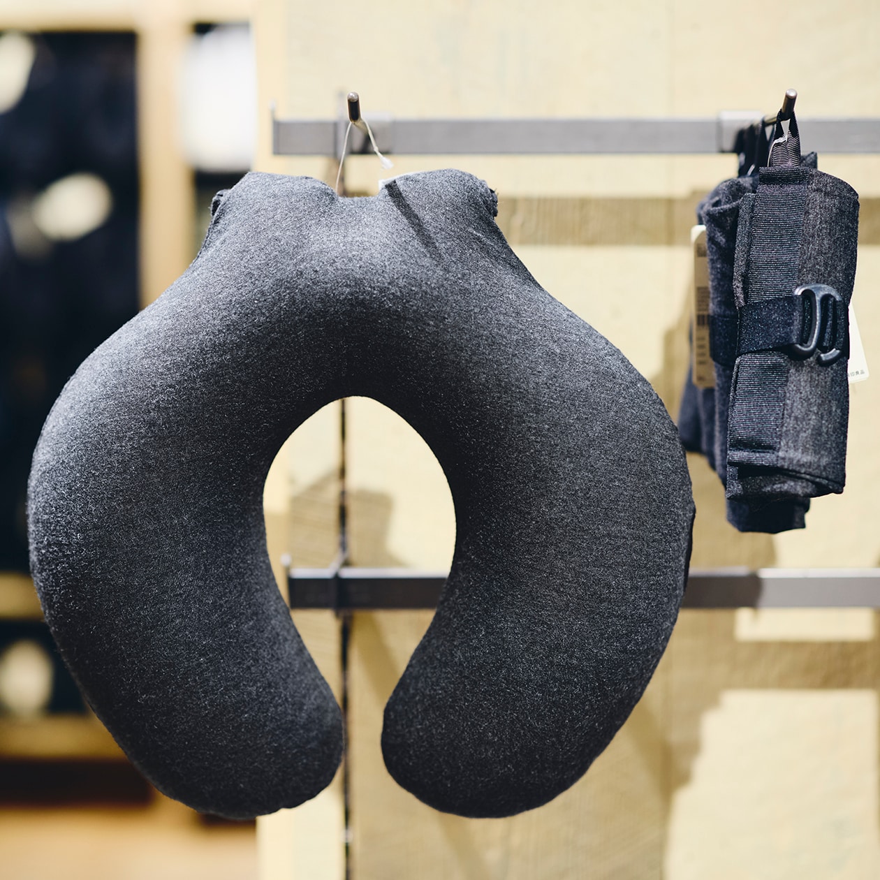 旅行好きスタッフが、無印良品週間で買いたいトラベル用品 ｜ ポーチ、ショルダーバッグ、仕分けケースなど_fLFB3G