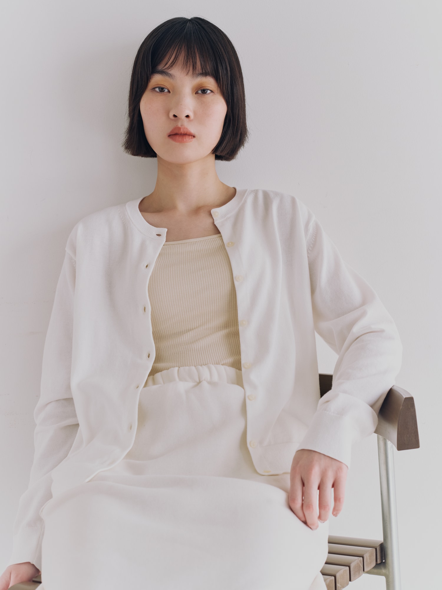 紫外線対策にも、アクセントにも。さらっと羽織れる「カーディガン」 ｜ 着まわしたい、定番服_4UpN7e