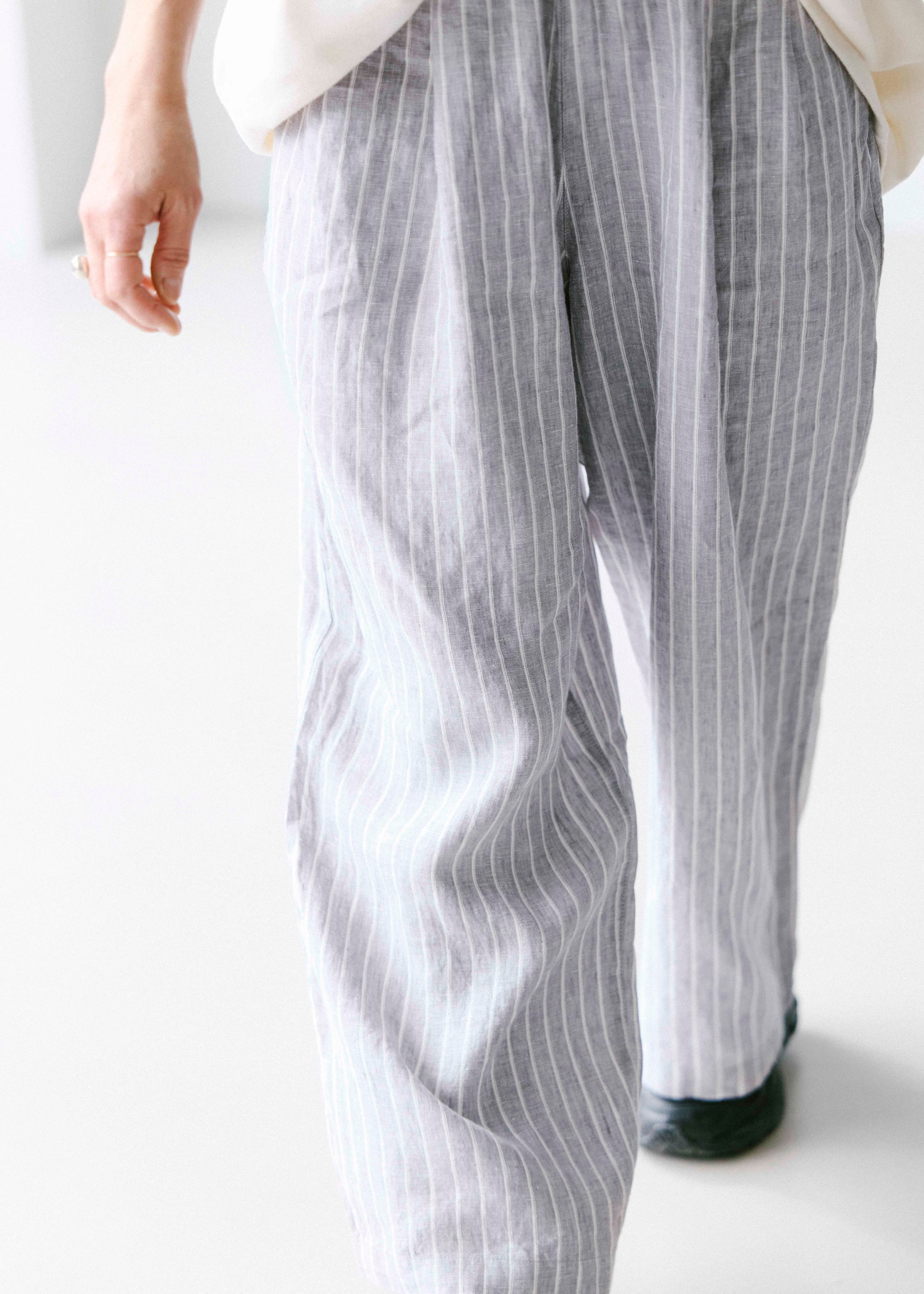 モノトーンを軸に、遊び心を ｜ スタッフのリアルな着こなし_6XUru8