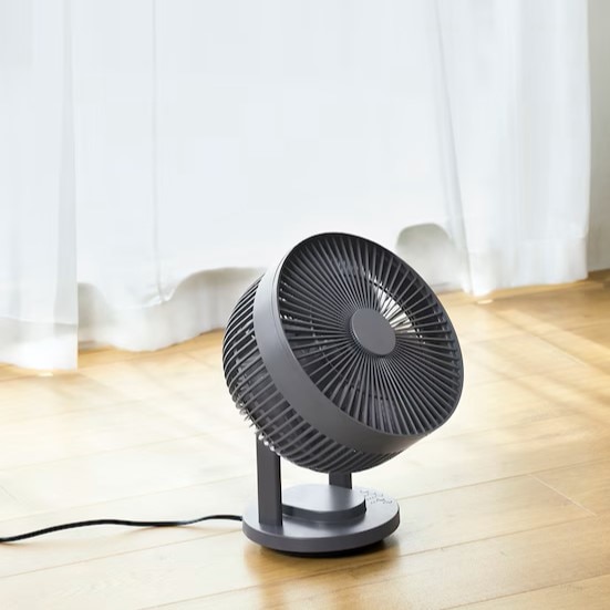 ニット類、ダウンジャケット…… 冬物衣類を洗濯機で洗う方法_62V7ZU