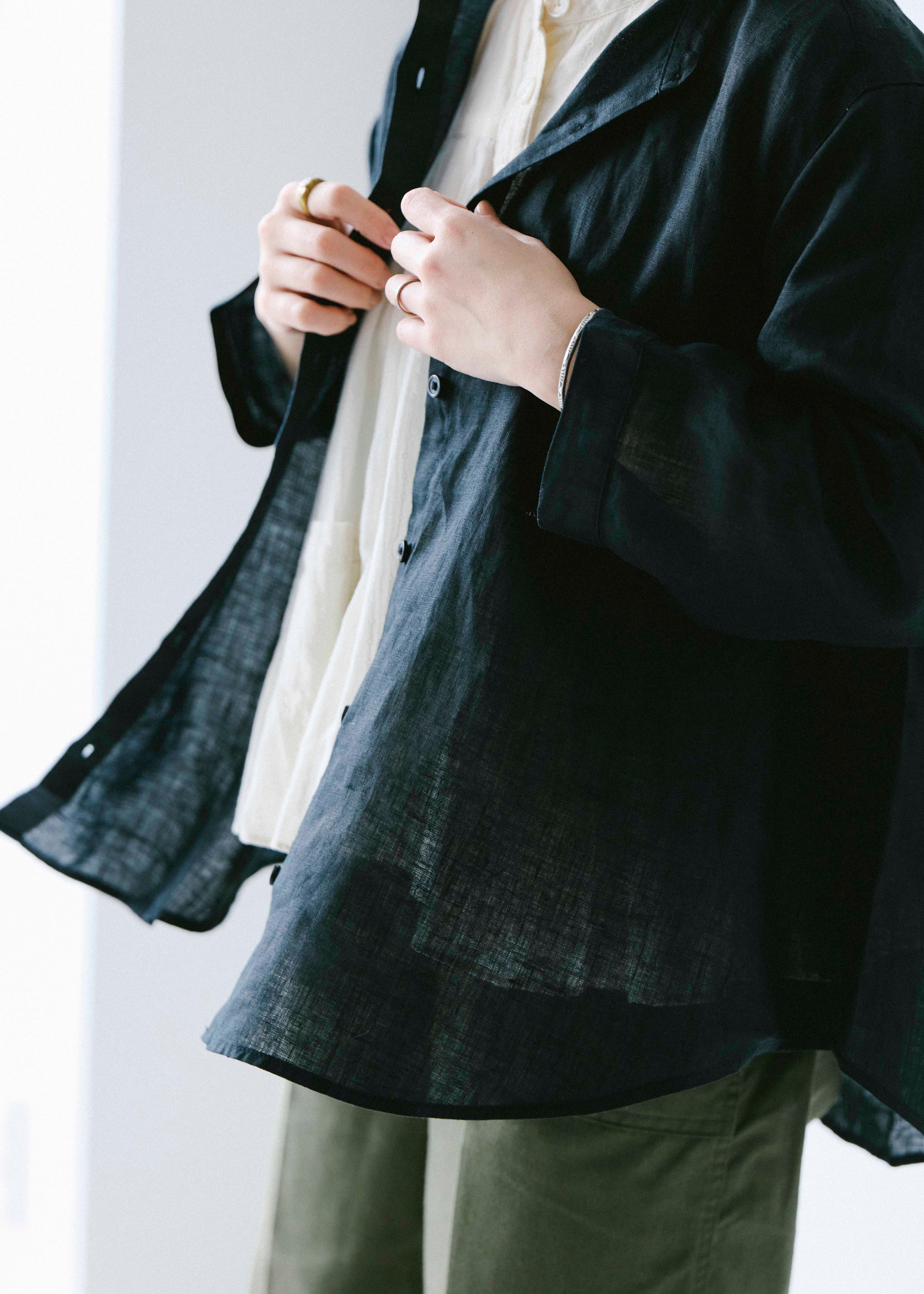 春、心おどる、新鮮な色味にも挑戦したい | スタッフのリアルな着こなし_wLY2VP