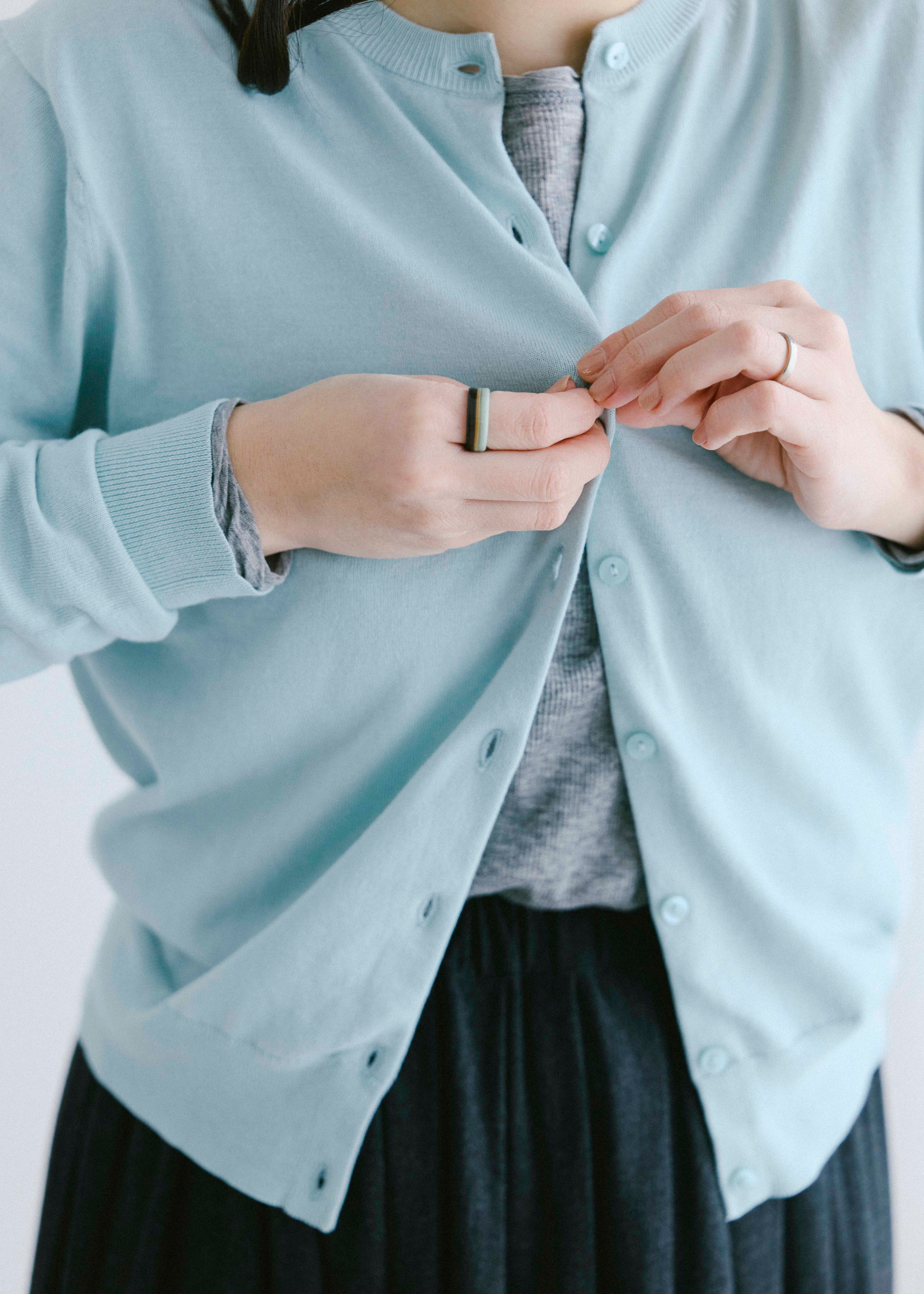 春、心おどる、新鮮な色味にも挑戦したい | スタッフのリアルな着こなし_E1WUq0