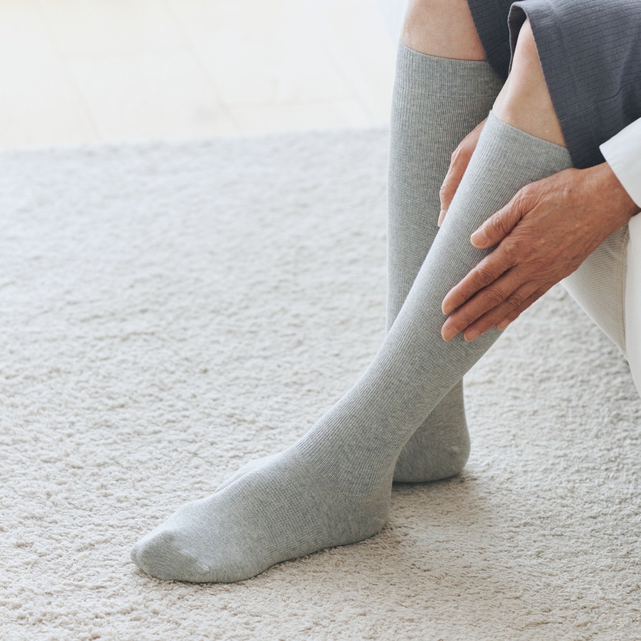 無印良品　着圧ハイソックス