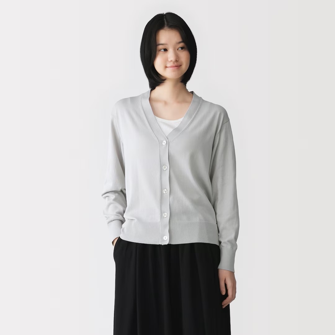婦人 UVカットライトニットVネックカーディガン　無印良品