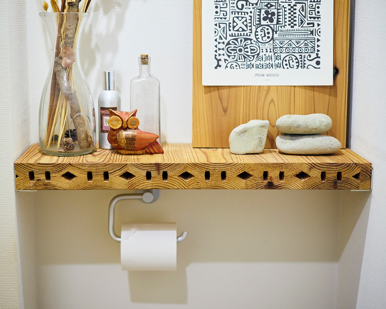 使いながら触れながら、木と向き合う部屋 | ステンレス ユニットシェルフ、壁に付けられる 家具 ほか_q7JVcW