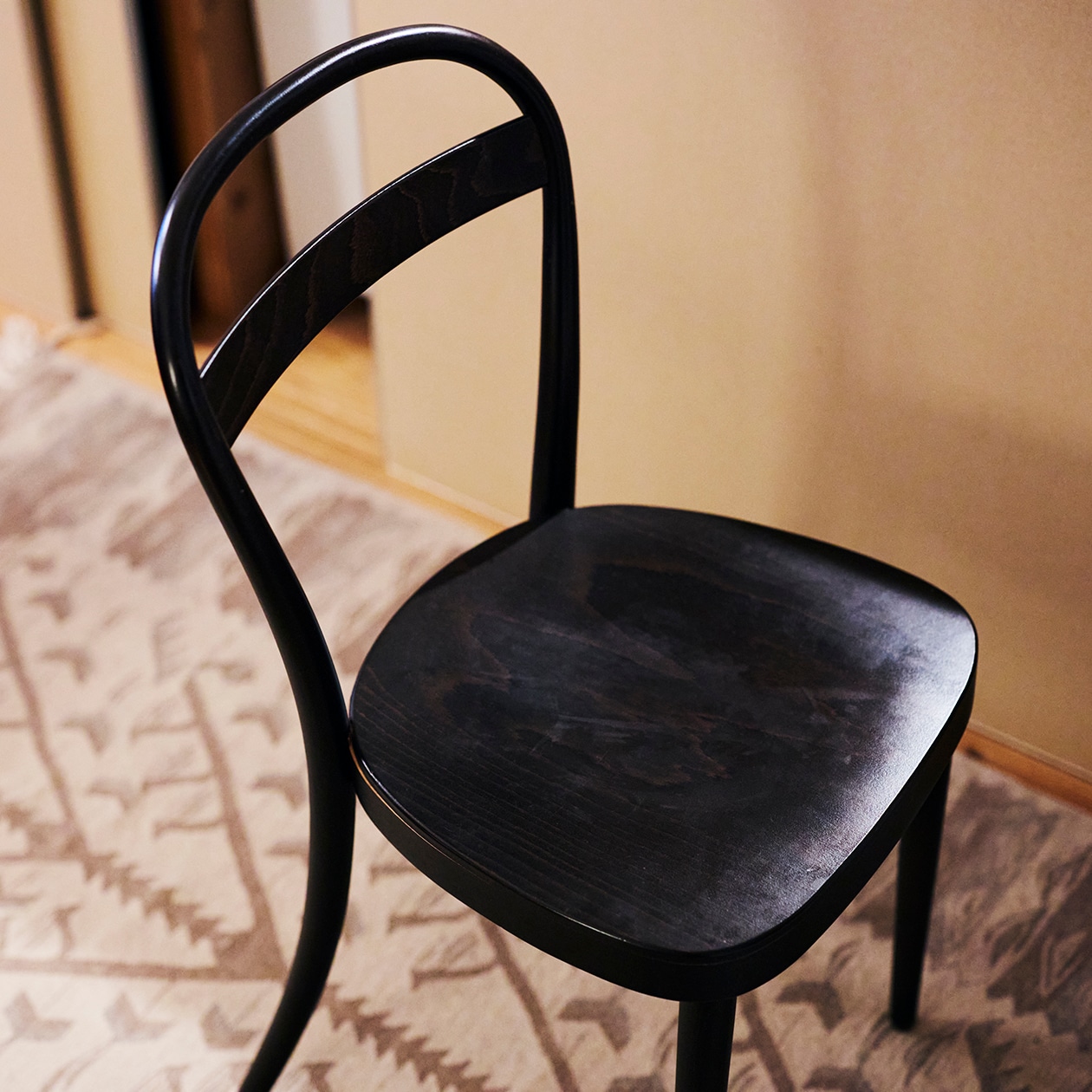 使いながら触れながら、木と向き合う部屋 | ステンレス ユニットシェルフ、壁に付けられる 家具 ほか_6WVy1o