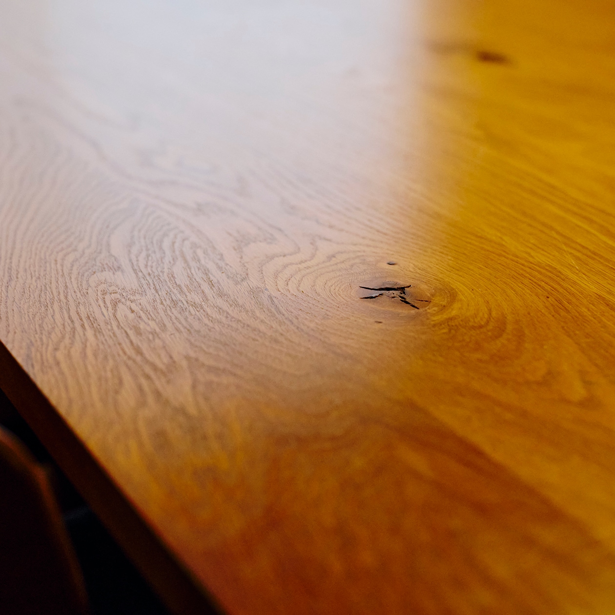 使いながら触れながら、木と向き合う部屋 | ステンレス ユニットシェルフ、壁に付けられる 家具 ほか_Ts5pps