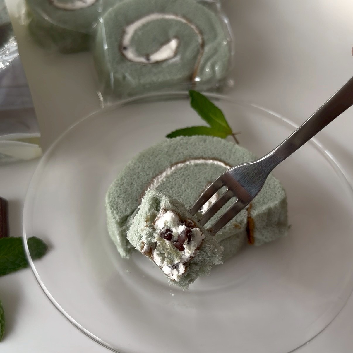 無印良品の『チョコミントロールケーキ』