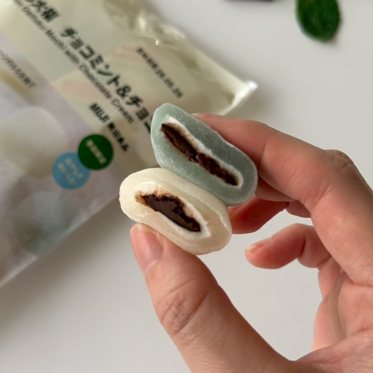 無印良品の『ひとくち大福 チョコミント＆チョコ』
