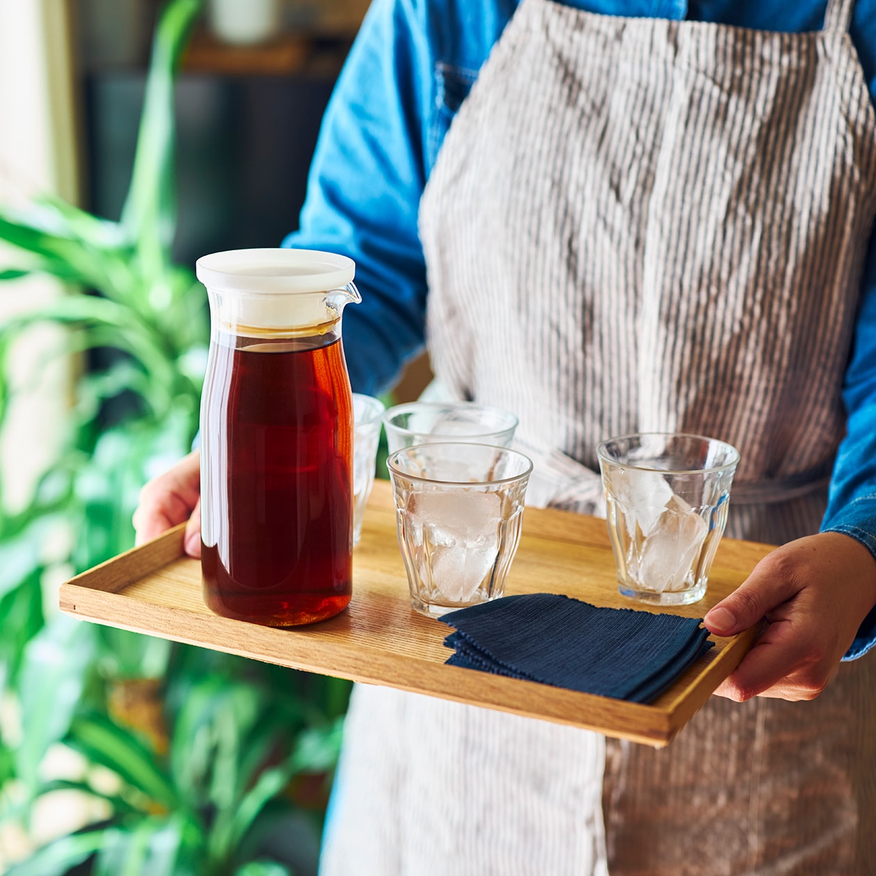 「ガラスピッチャーは、家族と一緒に、いつもそこにある存在」Tamy(イラストレーター)_41GBSn