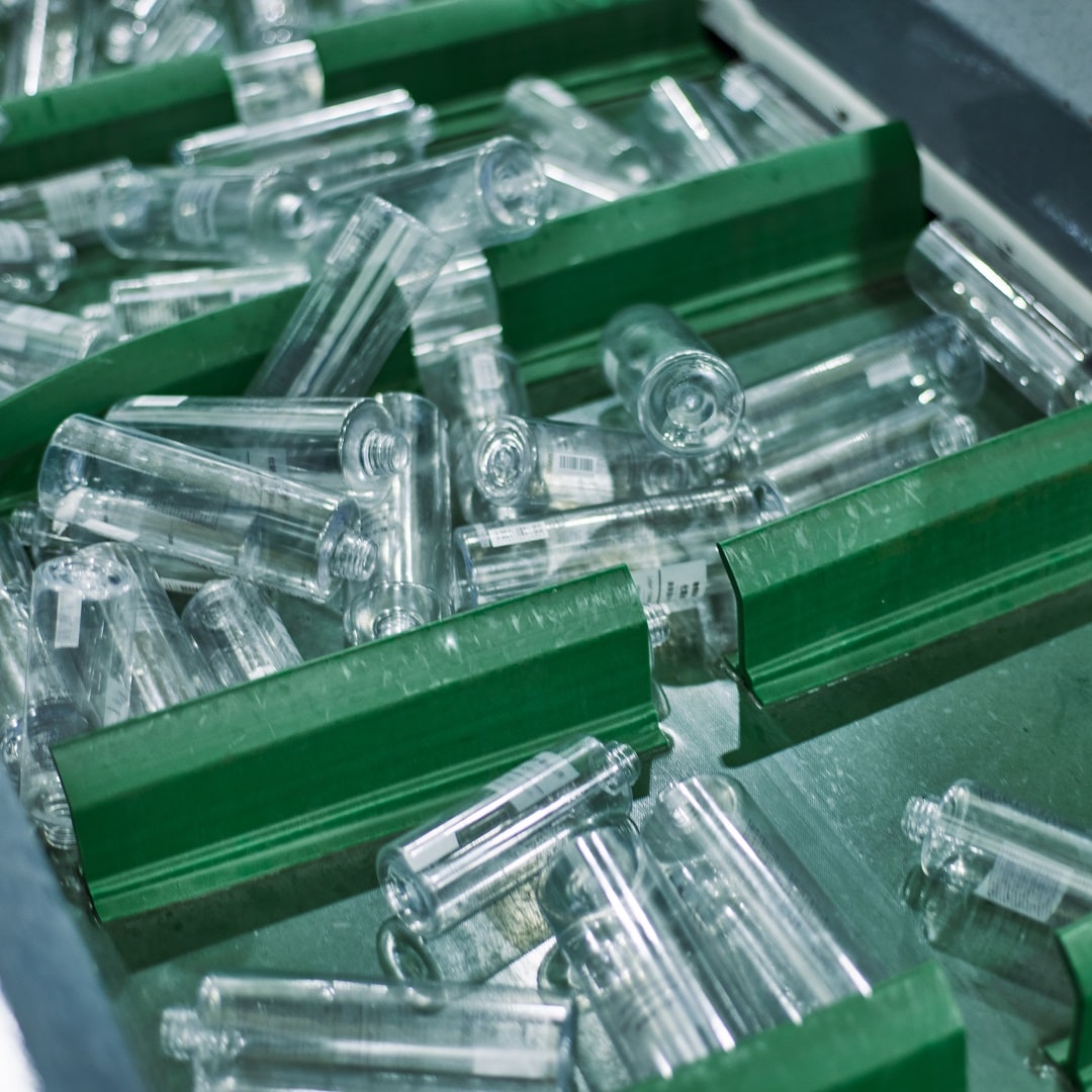 プラスチックボトルの回収 ｜ リサイクルを、より身近に_Et4RR8