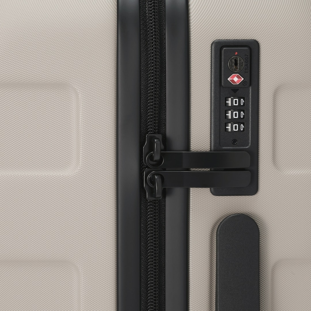 「キャリーケース」がリニューアル。4つの新色も登場_tar9qi