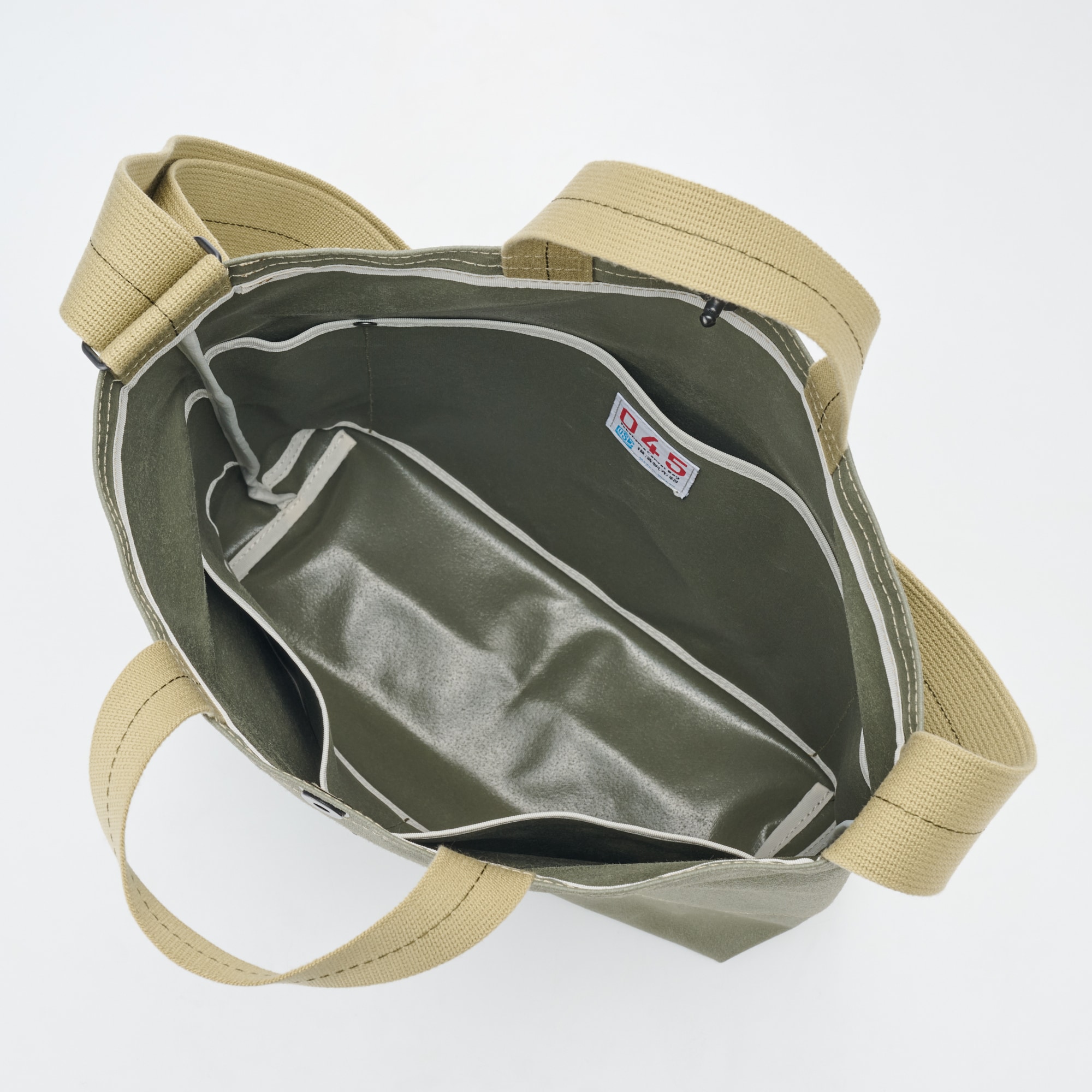 【諸国良品】アウトドアスペックの生地から生まれた、横浜発の帆布鞄。_DL8c0A