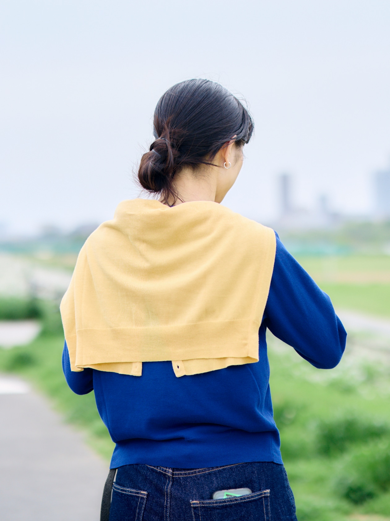 無印良品のUVカット強撚コットンクルーネックカーディガン