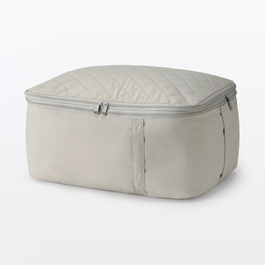 無印良品の『高さが変えられるふとん収納袋』