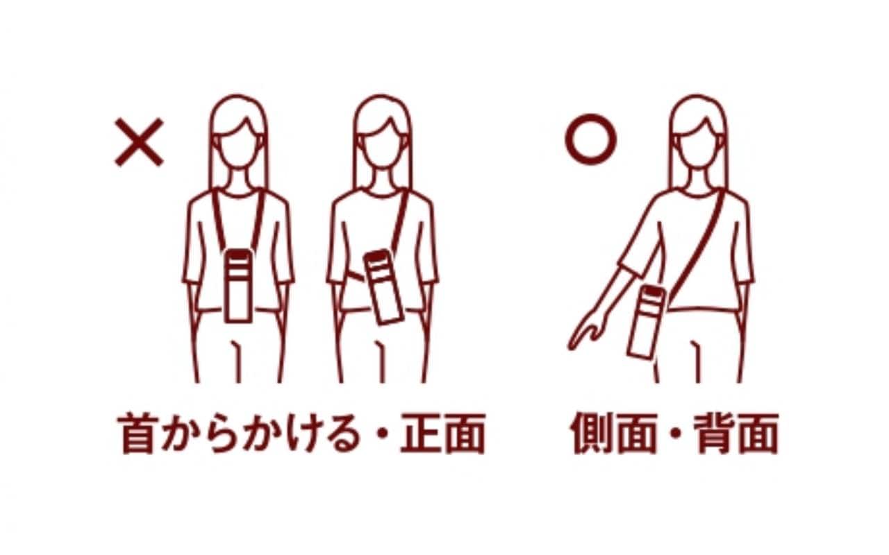 パームヤシの実(オレンジ色の部分)、パームヤシの房(実を取った後)