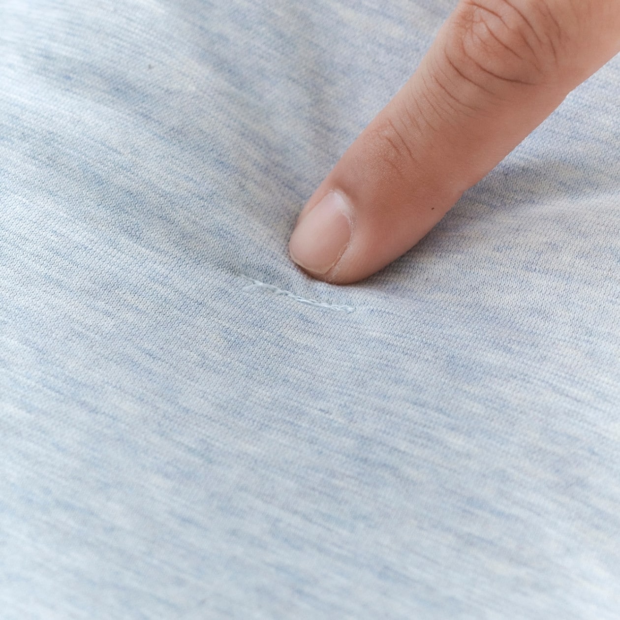 無印良品　ひんやり綿薄掛ふとんの縫い方の工夫