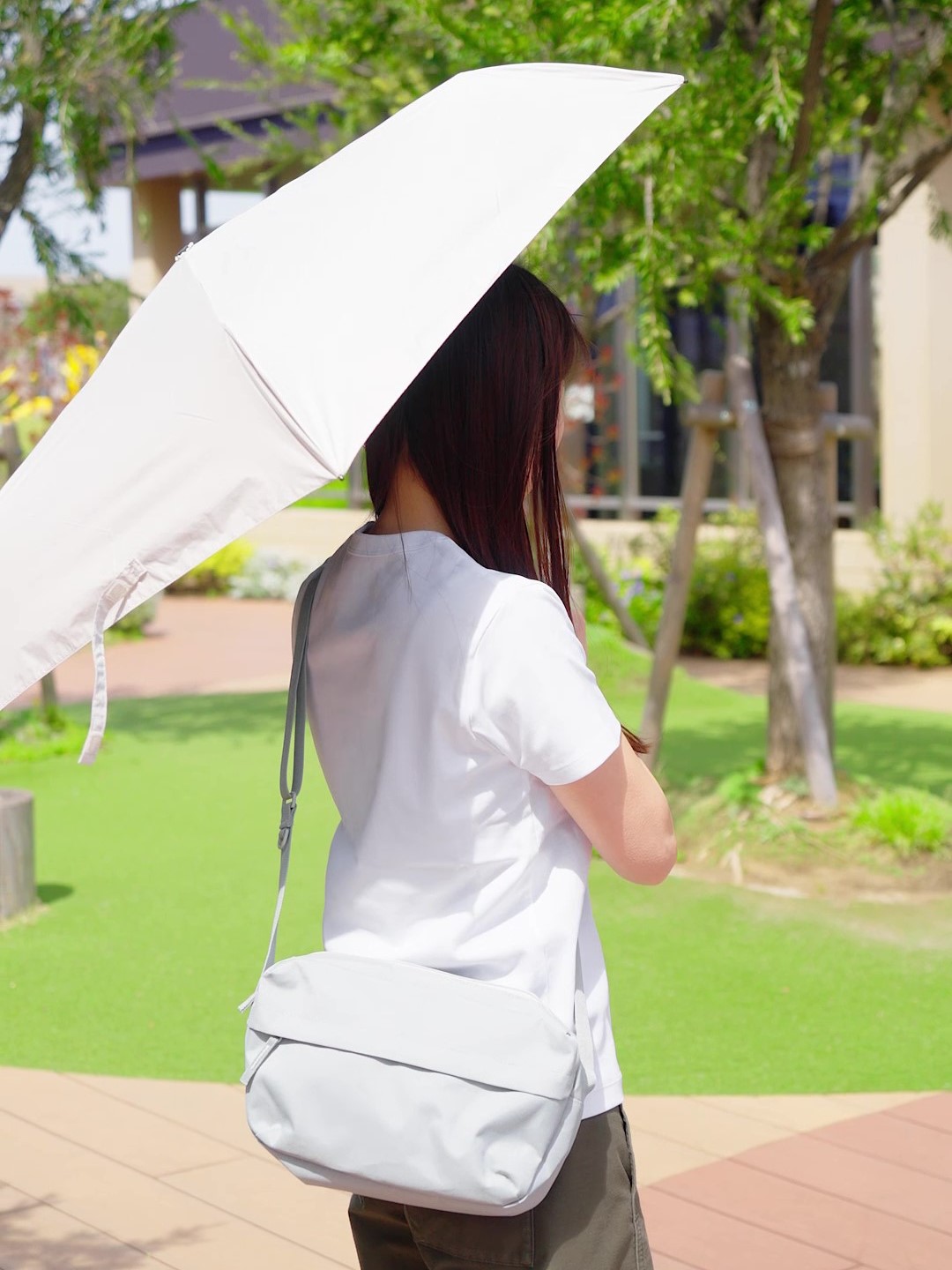 無印良品の遮熱性のある 折りたたみ日傘