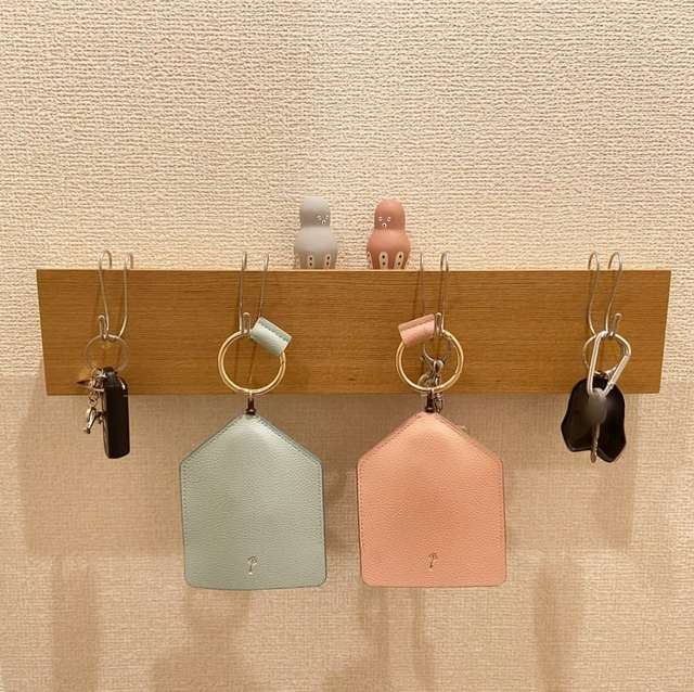 無印良品の壁に付けられる家具長押マグネット付き