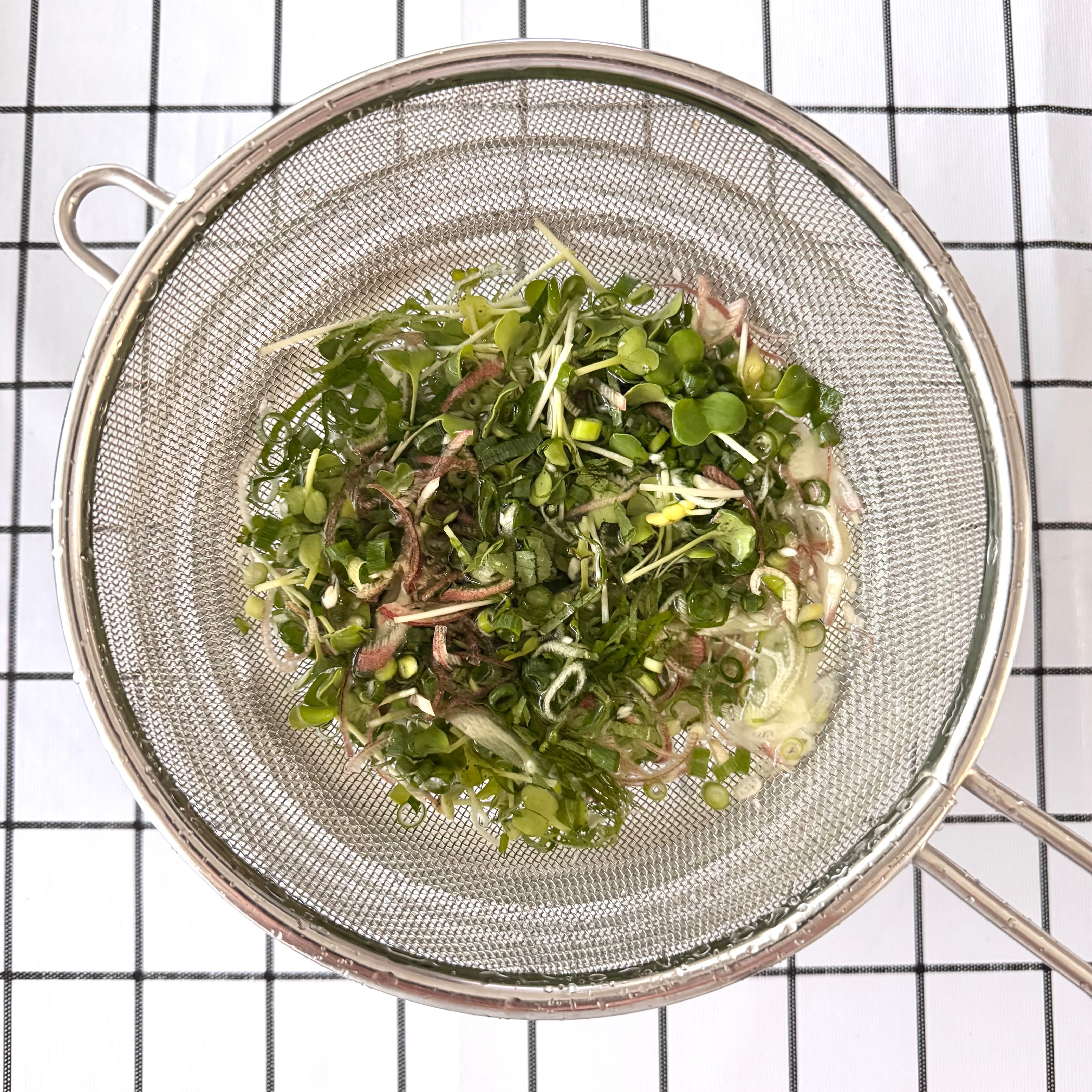野菜と合わせていただく「麺にあえるシリーズ」3種のアイデアレシピ_LW0tbs