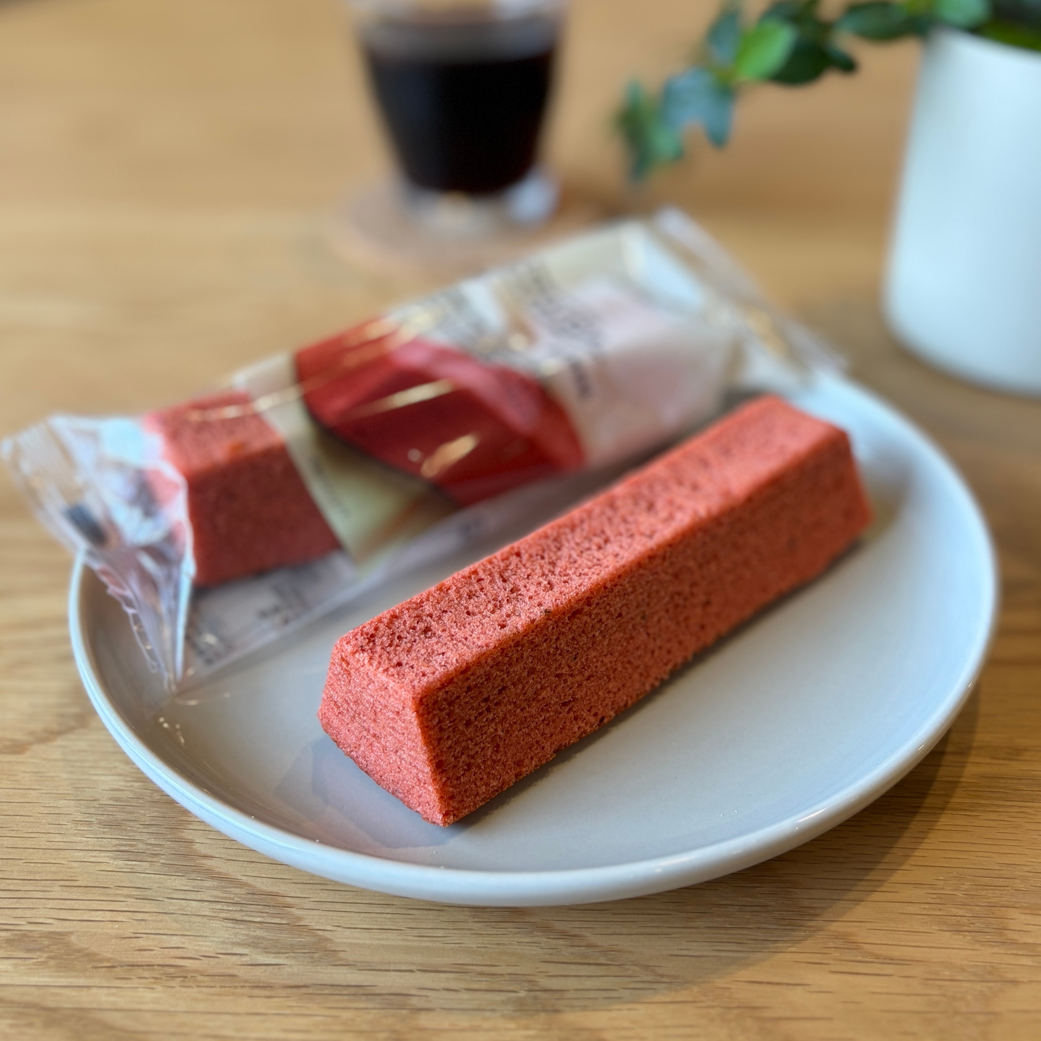 無印良品の『食物繊維がとれるバウム トマト＆バジル』