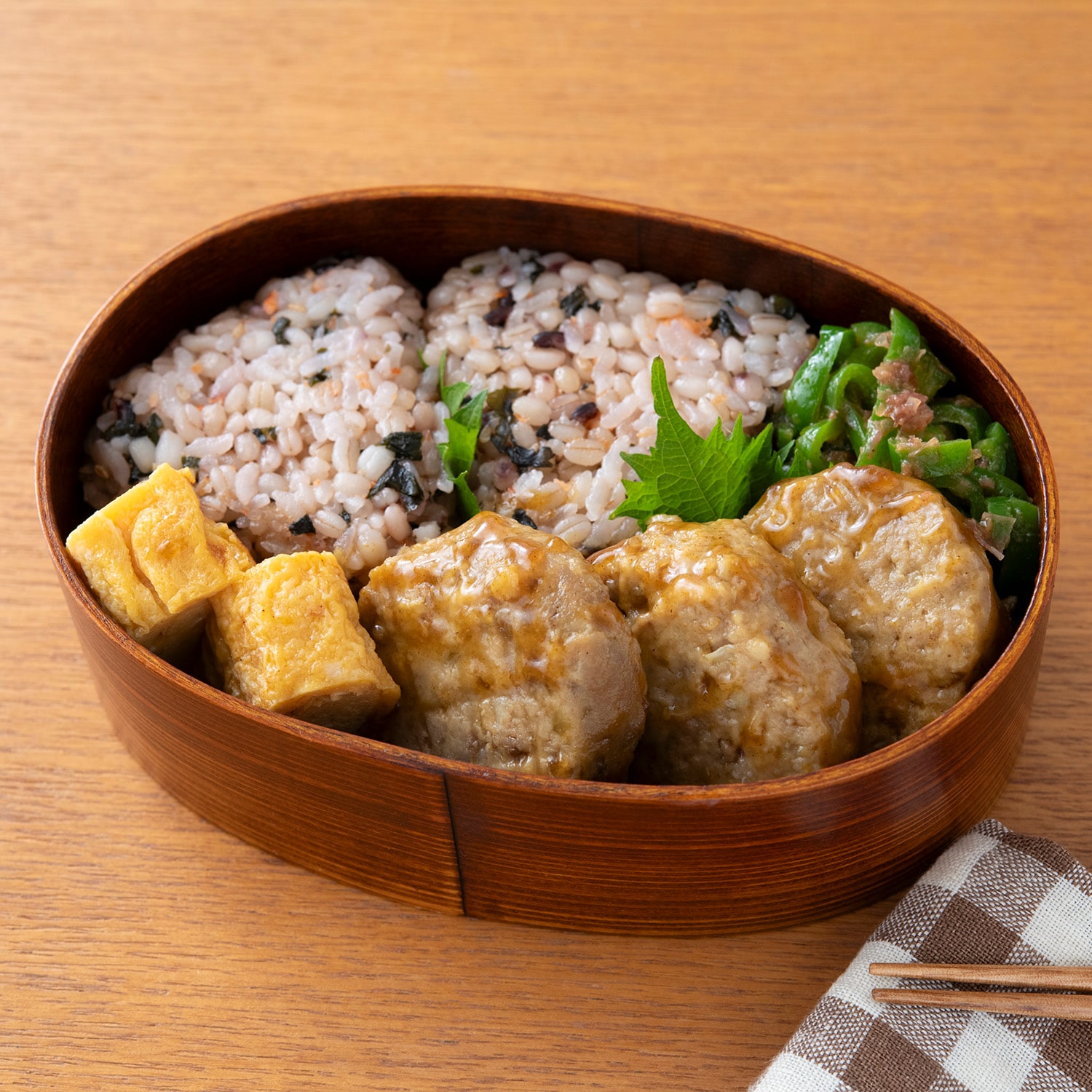 Day4 おにぎりとカレーハンバーグ弁当