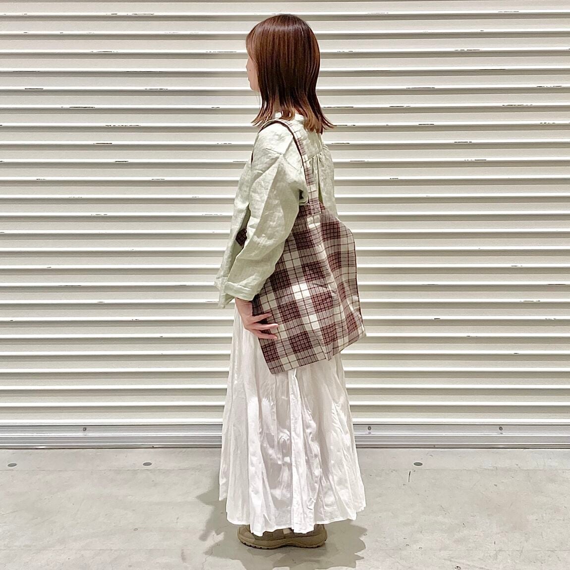 無印良品の「リネン」ブラウスと「不揃い楊柳」スカートパンツ