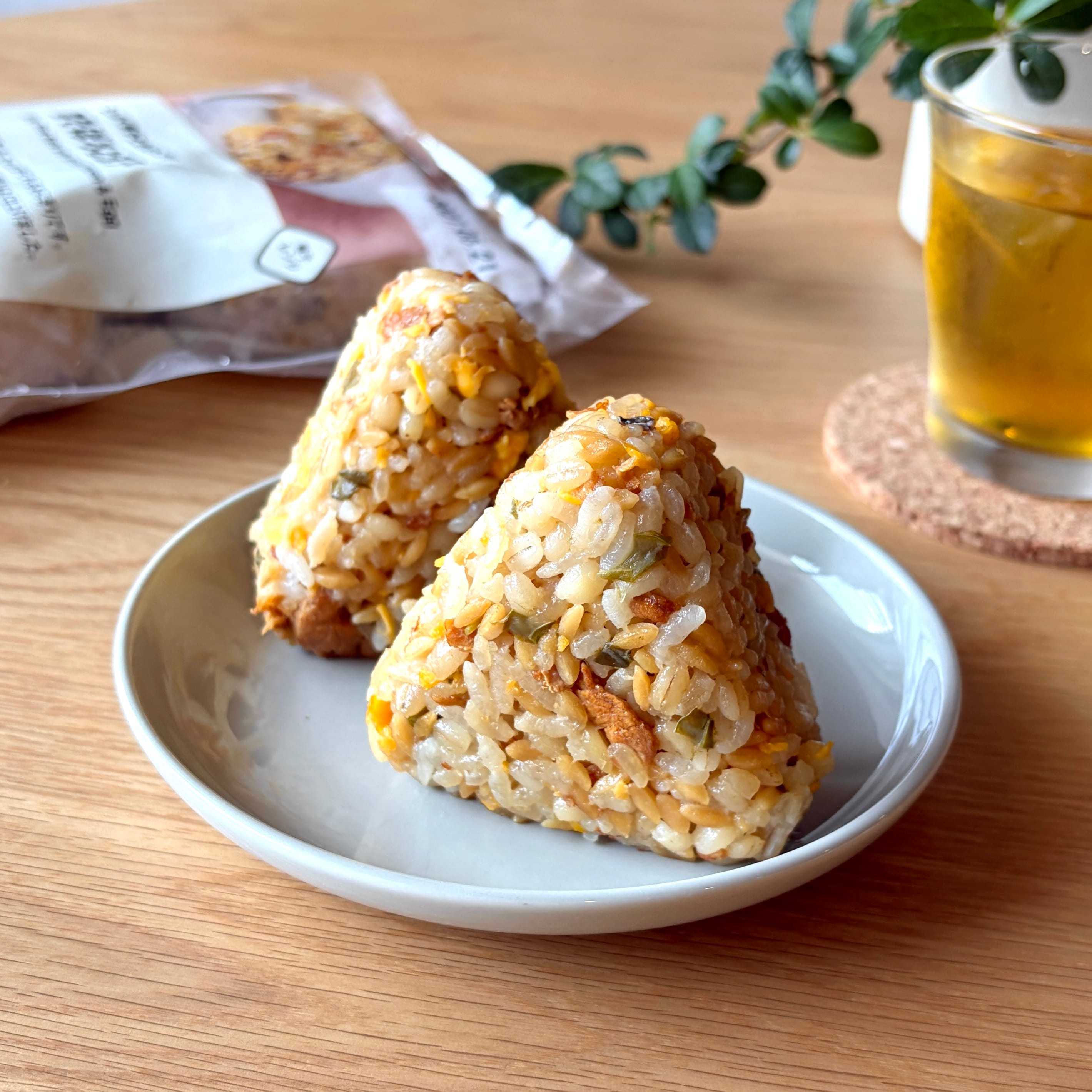 無印良品の『たんぱく質がとれるおにぎり 鶏そぼろと玉子』