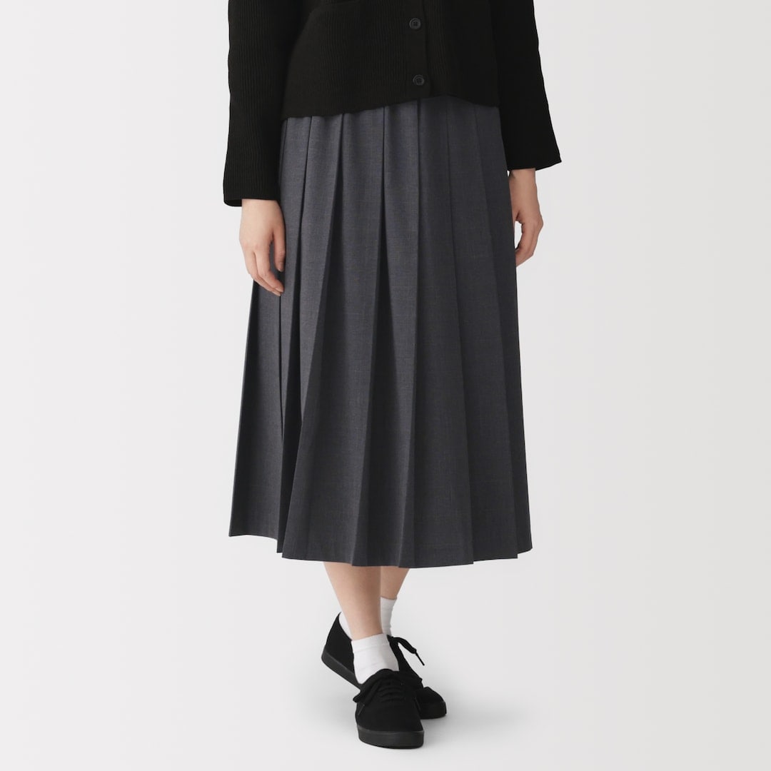 無印良品の『婦人　再生ポリエステル混　プリーツスカート』