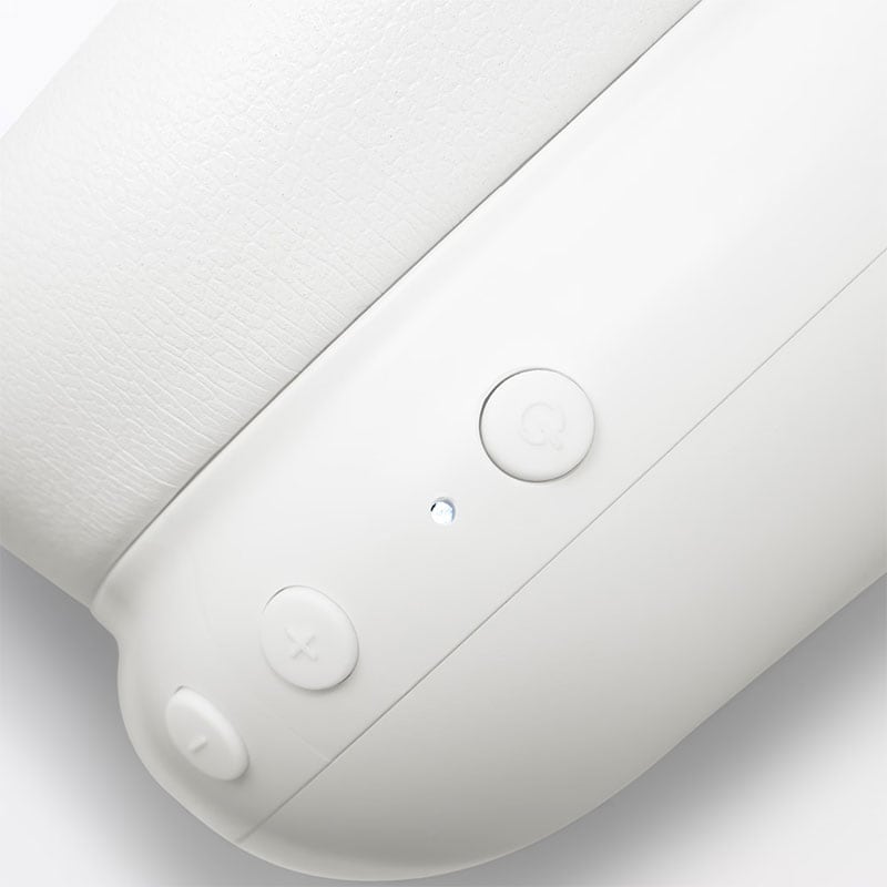 ヘッドホンのスイッチ類を拡大した様子
