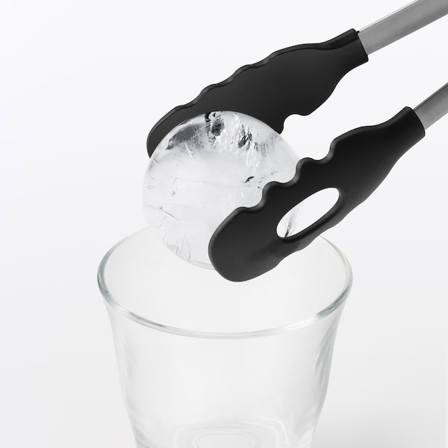 無印良品の『丸く綺麗に作れる　製氷器　丸い氷』