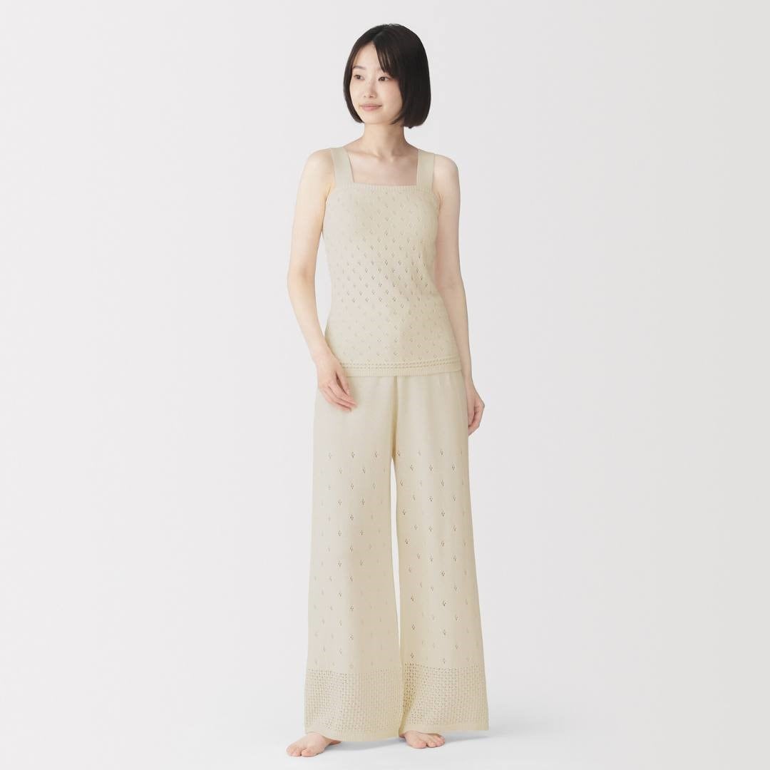 無印良品のコットン透かし編みニット ロングパンツ