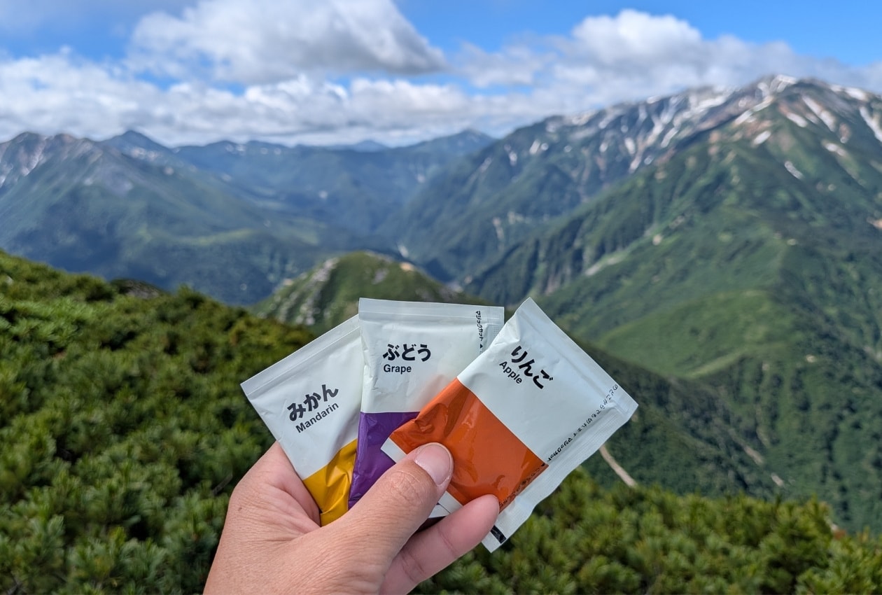 山のプロおすすめ。無印良品で選ぶ、登山やハイキングのおやつ_jas604