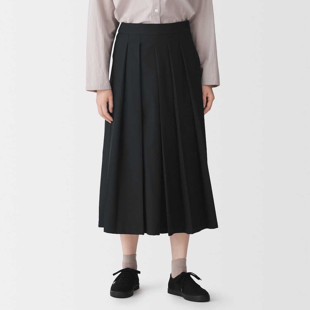 無印良品のまっすぐ仕立てた はかまパンツ