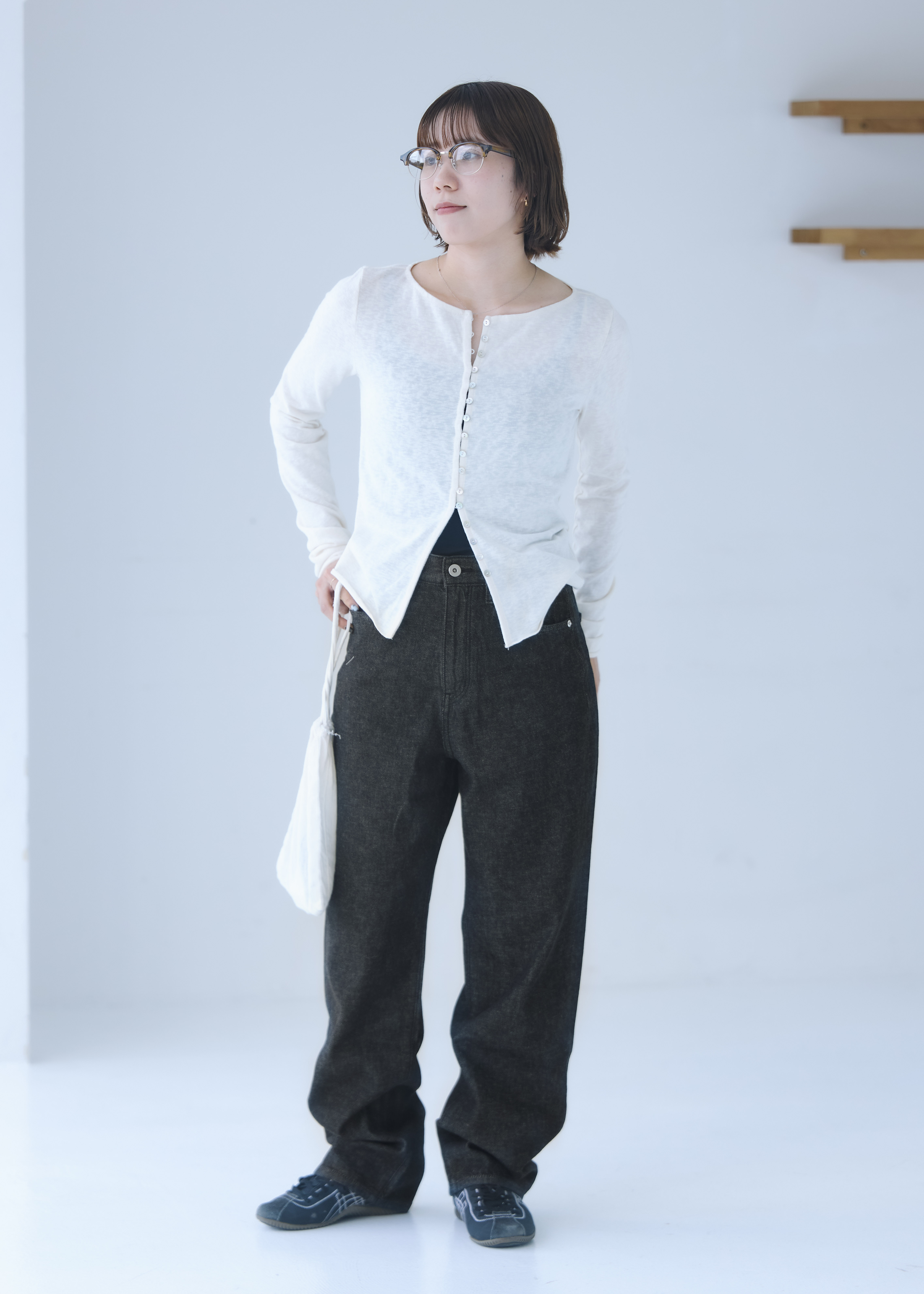 無印良品の木の実から作ったカポック混 デニムストレートパンツ