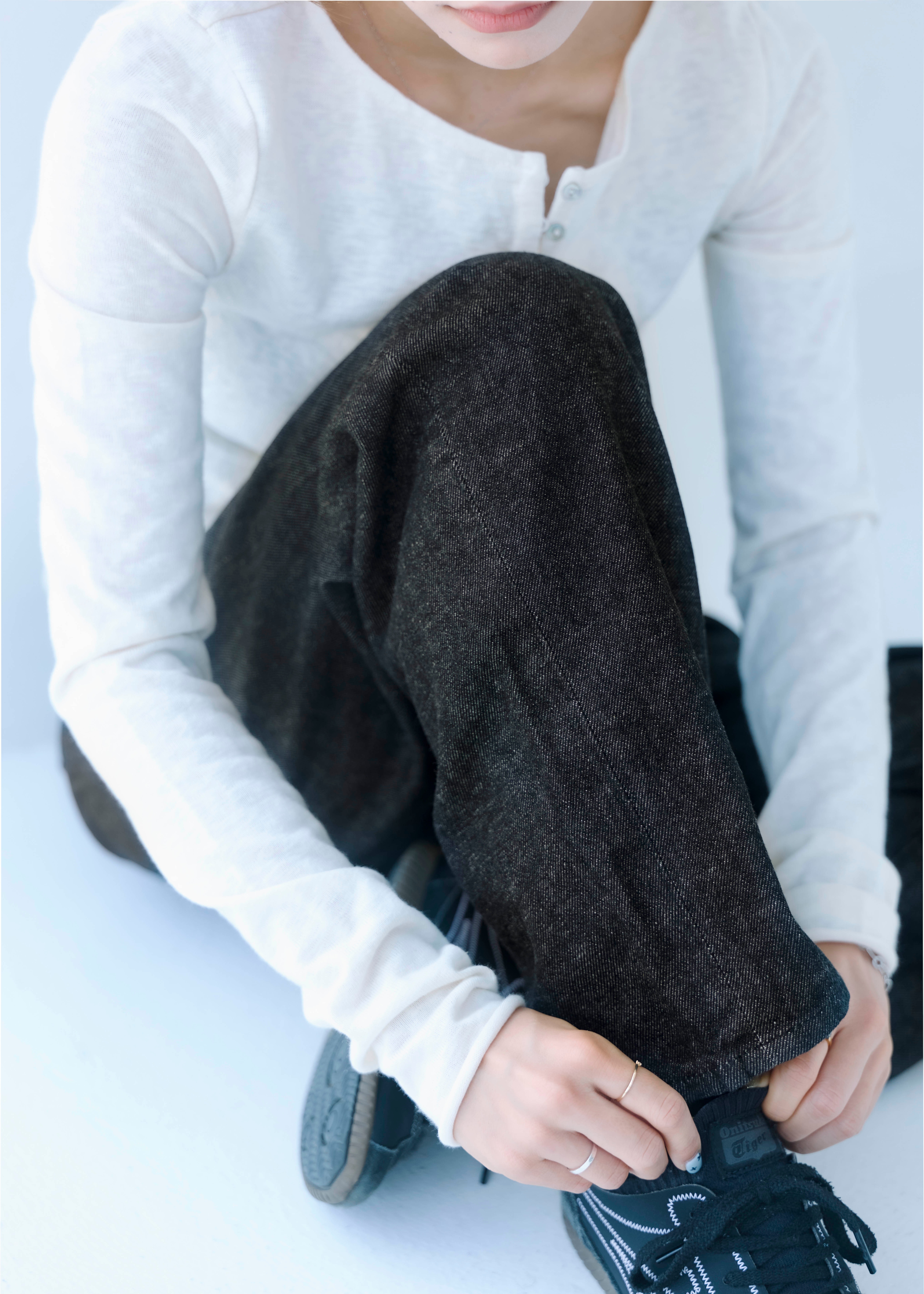 無印良品の木の実から作ったカポック混 デニムストレートパンツ