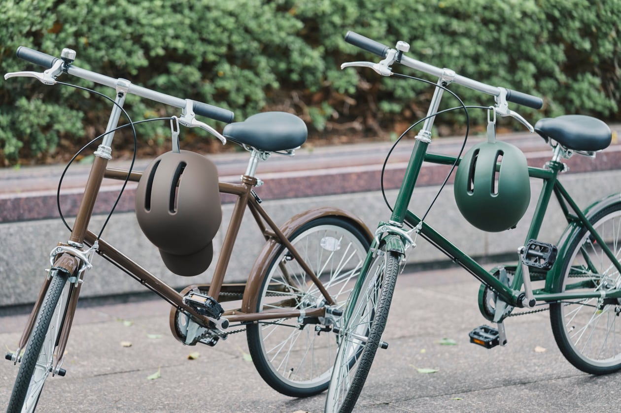 無印良品の無印良品の風が抜ける自転車ヘルメットと20型自転車